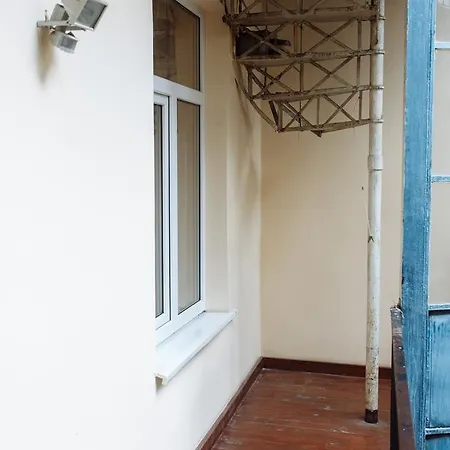 Near Museum Apartment
